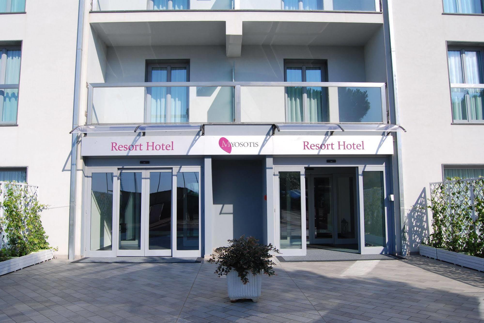 Maestrale Resort Hotel - Гроссето Екстер'єр фото
